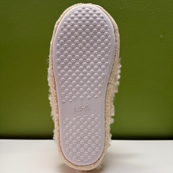 Cozy Cute Faux Fur Slipper Boot - Picture 6 of 6